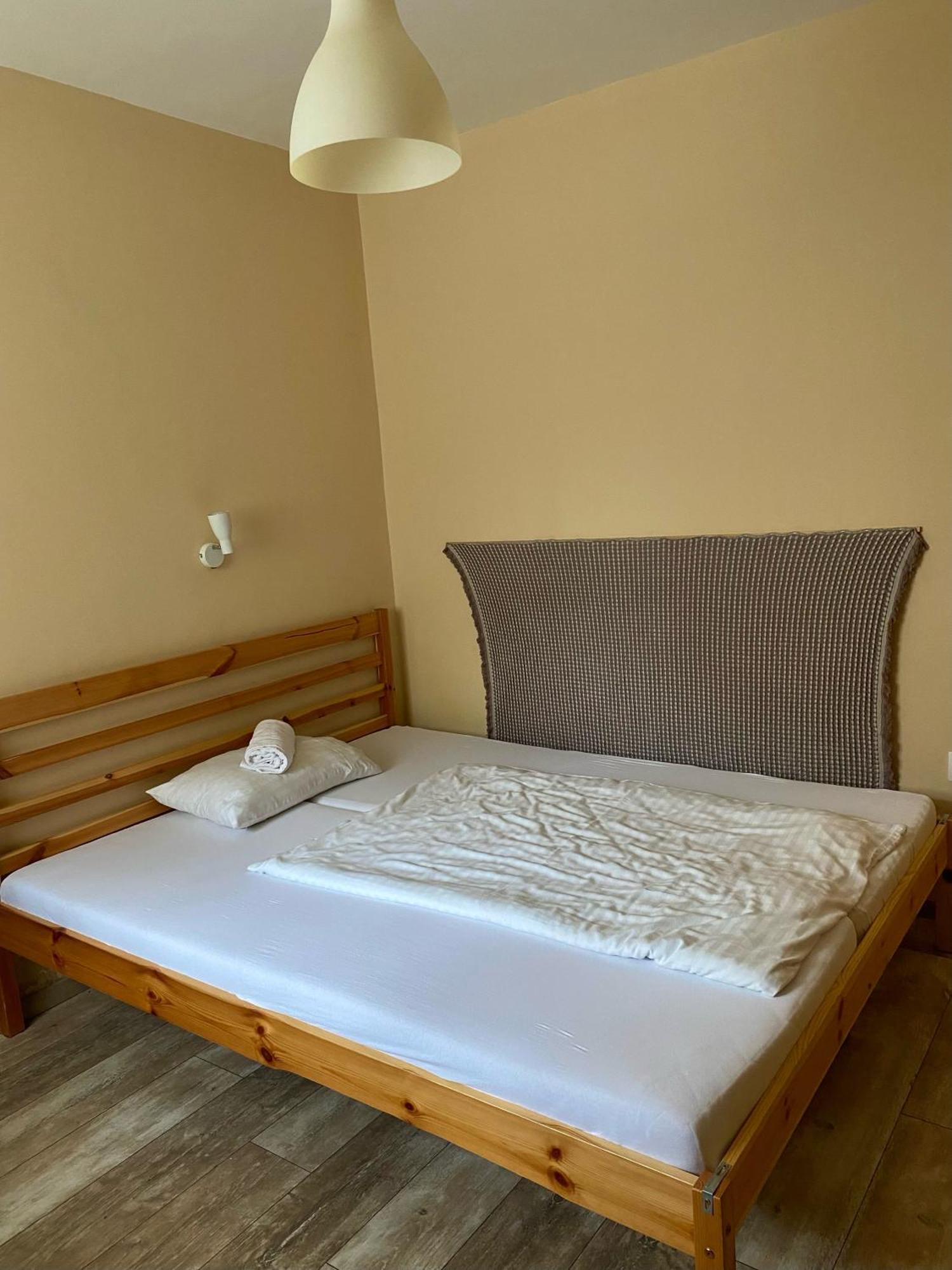 Bed and Breakfast Het Pecset Fogado Etterem Ödenburg Exterior foto